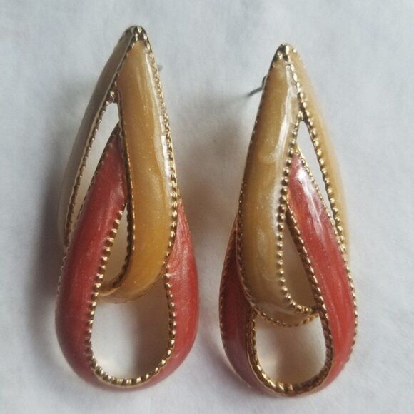 3 pair Vintage Gold Tone Pierced Earrings - Picture 2 of 7